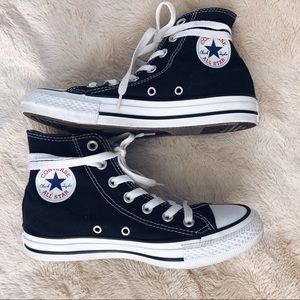 BLACK high top converse